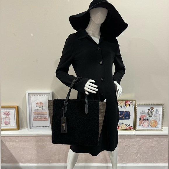 COPY - MICHAEL KORS
SINCLAIR
30F1G5ST7F BROWN/BLK
LG EW GRAB TOTE
LEATHER - Picture 13 of 13